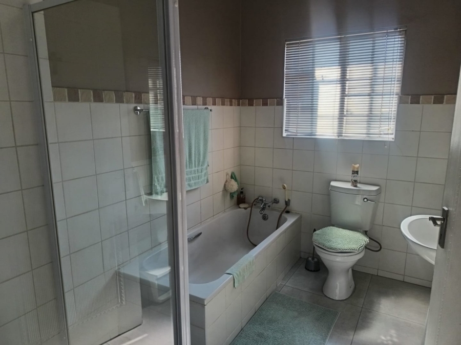2 Bedroom Property for Sale in Minerva Gardens Northern Cape
